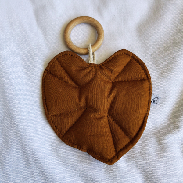 Hanging Crinkle Leaf