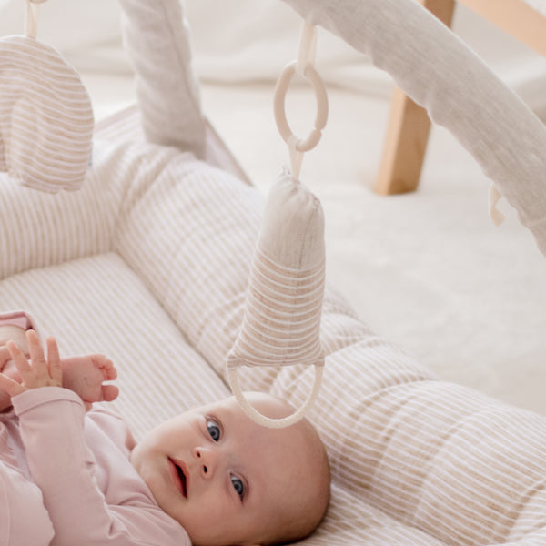 Hanging Jingle Column Toys